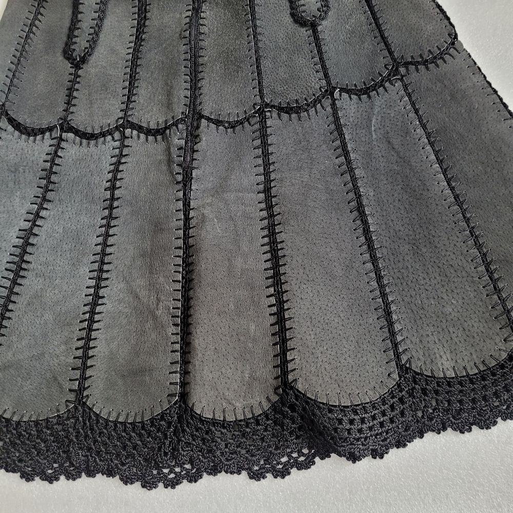 Vintage Suede Patchwork Miniskirt Crochet Lace Trim 70s Boho Black 38 EU Small - Picture 9 of 15